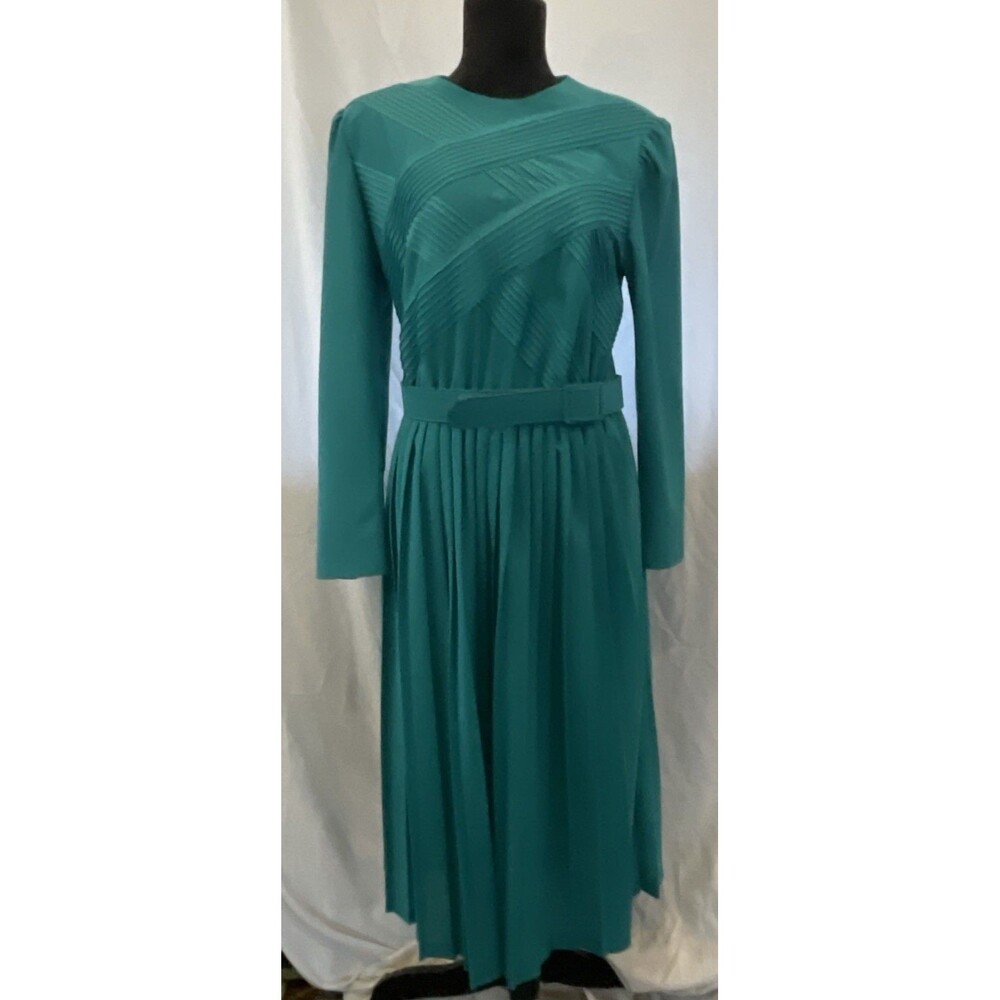 1980s Vintage Dress With Belt Pleated skirt sz 14 Retro 50’s style rockabilly